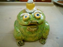 žaba - krabička